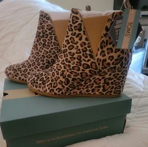 Toms Leopard Wedges